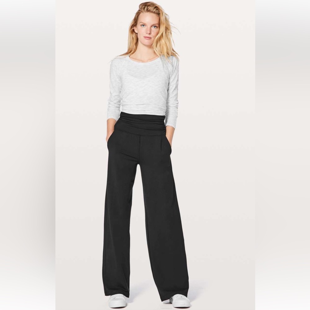 Lululemon Take It Easy Pant 31” Womens Sz 10 Black High Rise Wide Leg Sweatpant